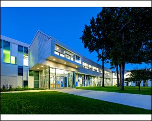 Maumee Valley Country Day School Upper School, designed by MacPherson Architects Inc./2MA.