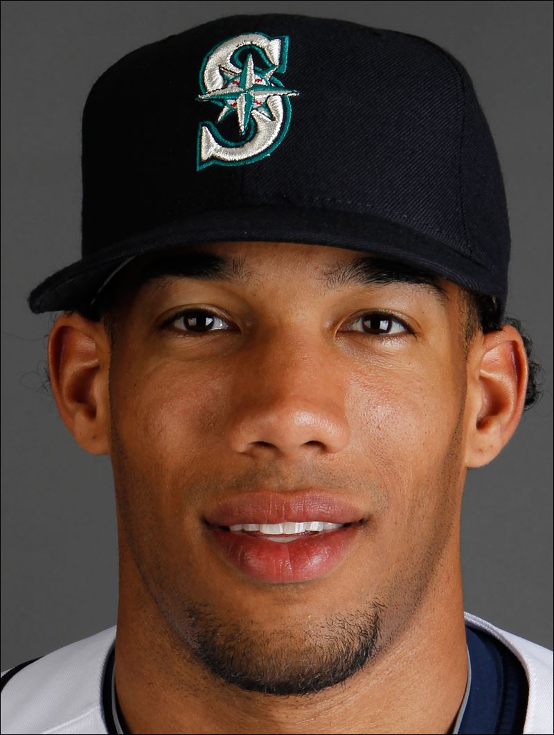 Dutch police say Seattle Mariners outfielder GREG HALMAN stabbed ...