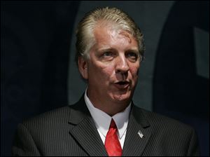 The Ohio Elections Commission voted 4-2 to find that Republican businessman Jim Moody violated state ethics law by failing to report money spent to criticize city councilman D. Michael Collins.