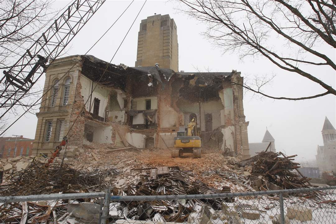 debris-seneca-demolition