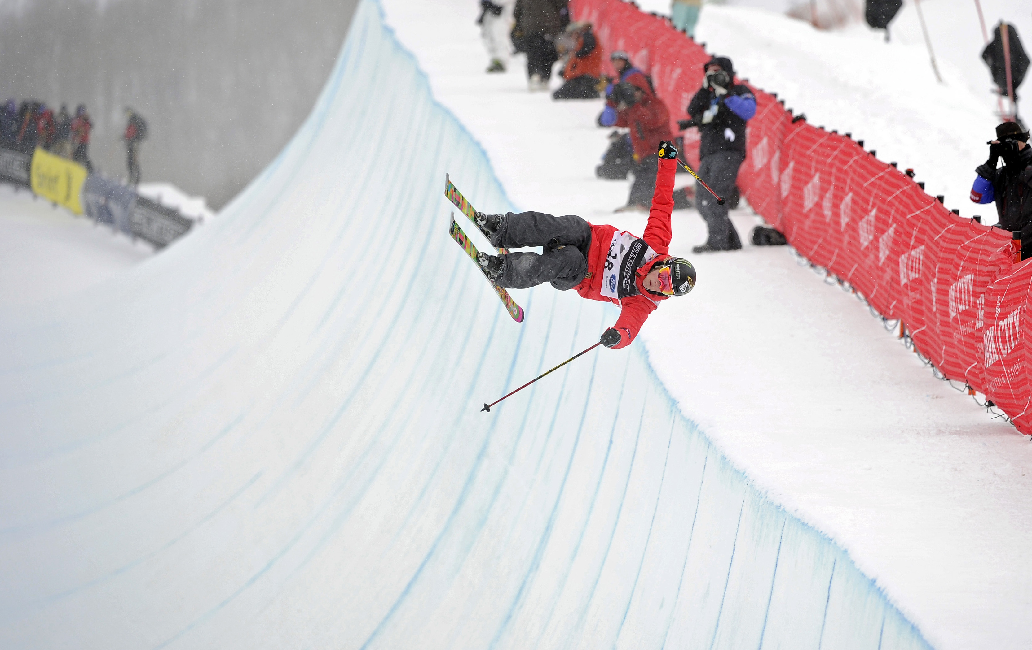 Canadian freestyle skier Sarah Burke, 29, dies from injuries suffered