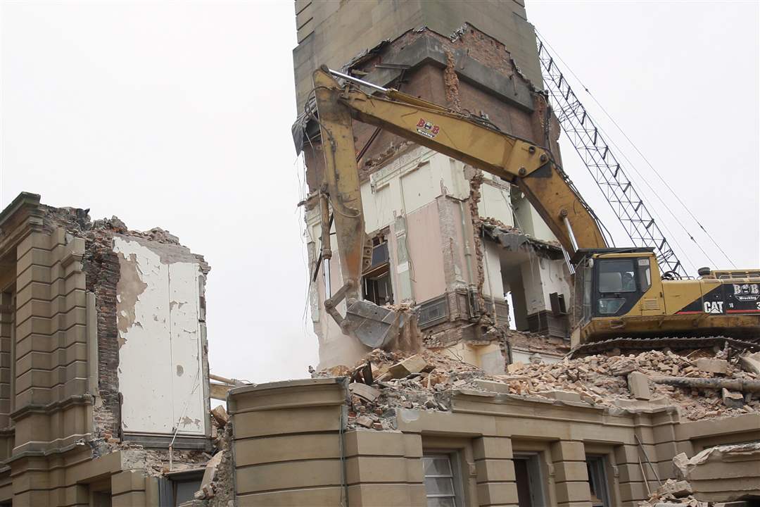courthouse-demolition-1-25