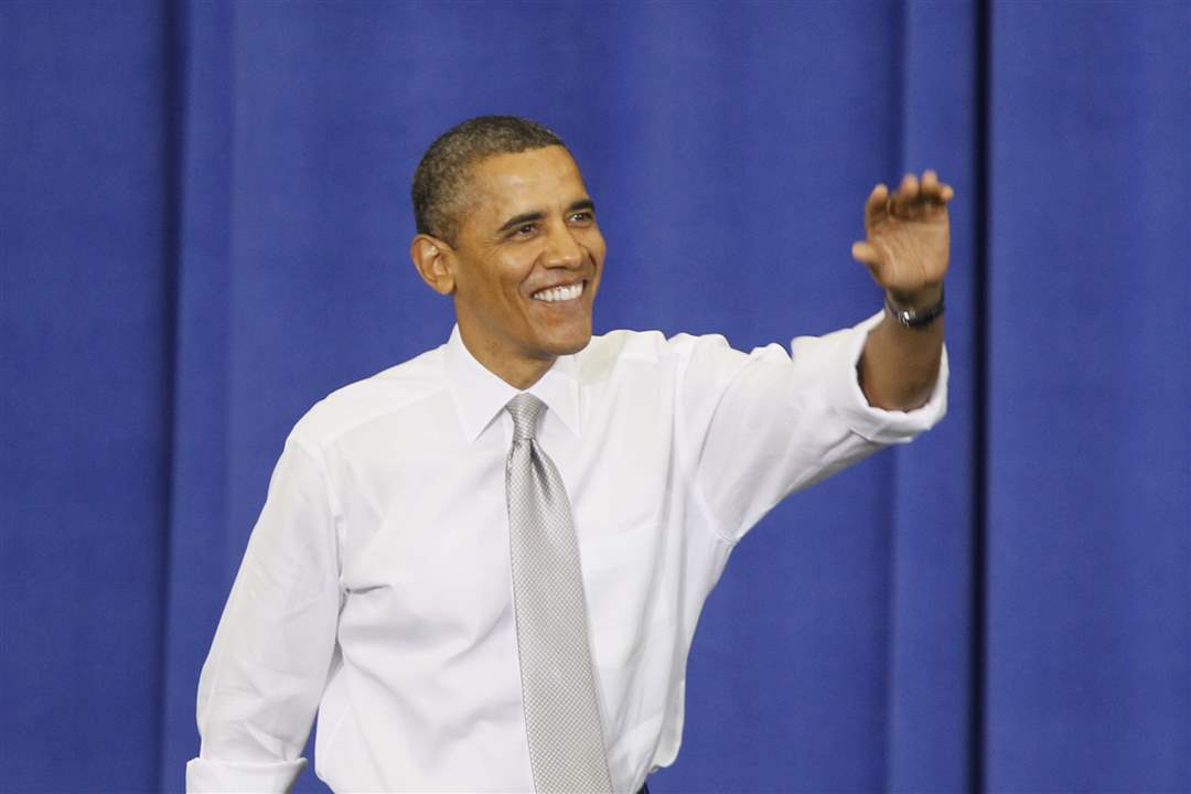 obama-waves-to-crowd-1