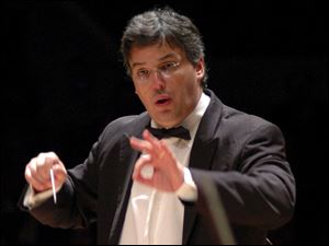 Stefan Sanderling conducts the Toledo Symphony.