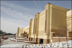 Hollywood Casino Toledo is to open no earlier than May 29, the Ohio Casino Control Commission ruled.