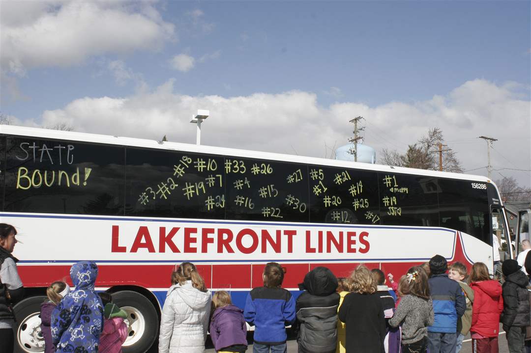 The-Northview-boys-hockey-team-s-bus-to-the-state-tournament