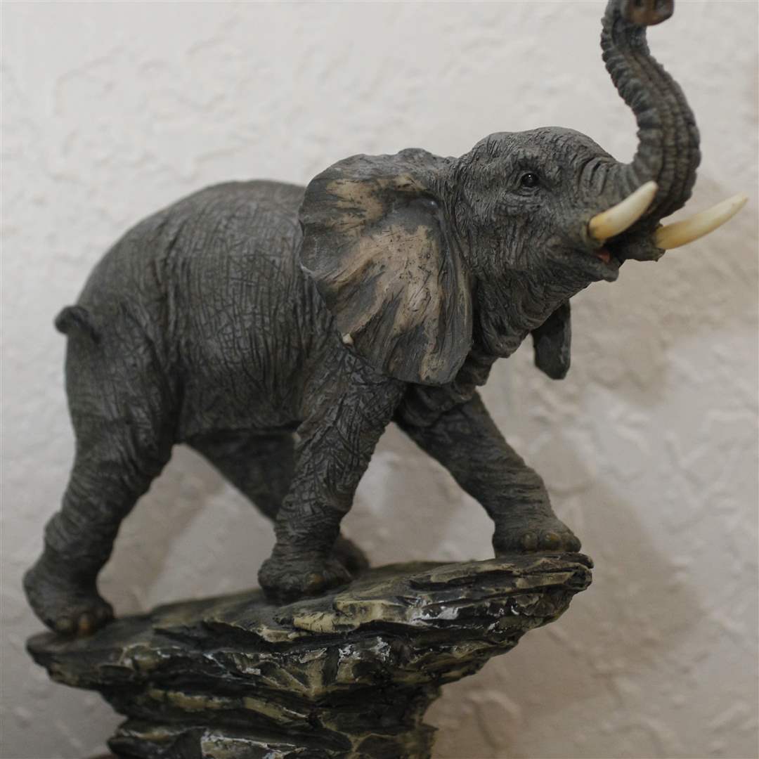 Gill-elephant-pedestal