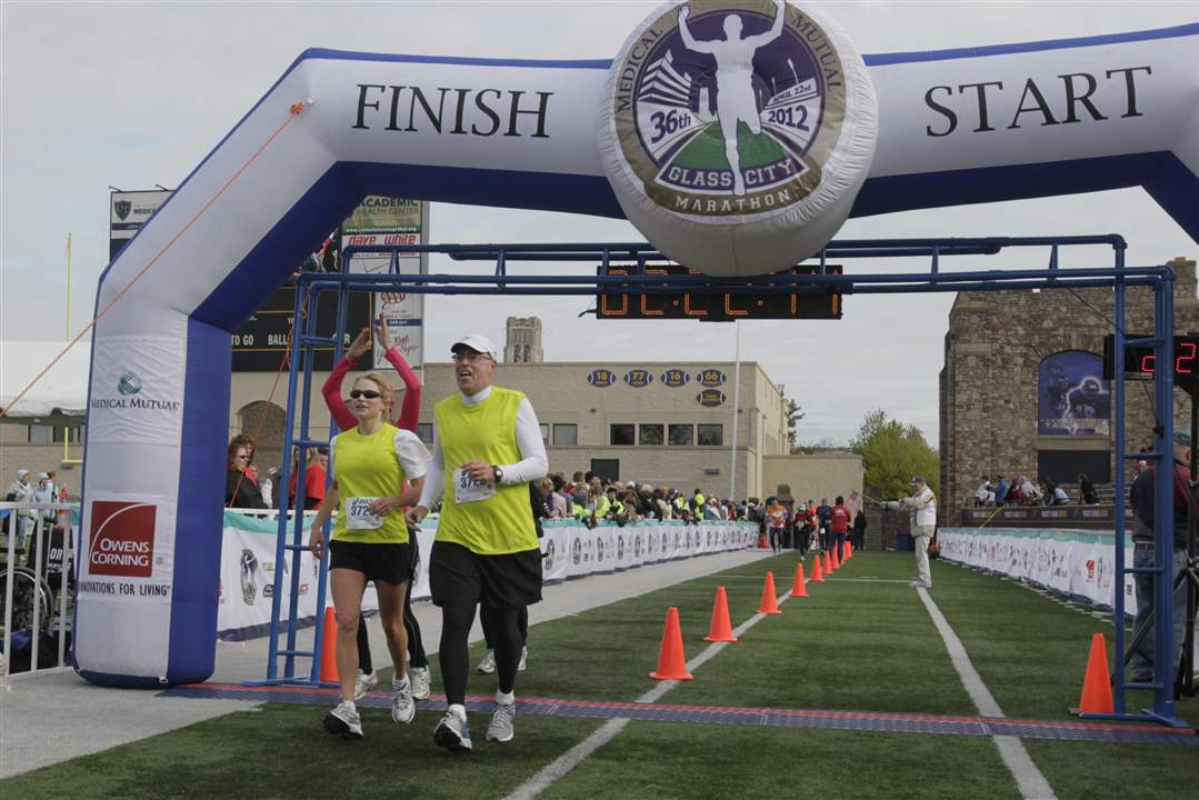Shannon-and-Bill-Sanford-half-marathon