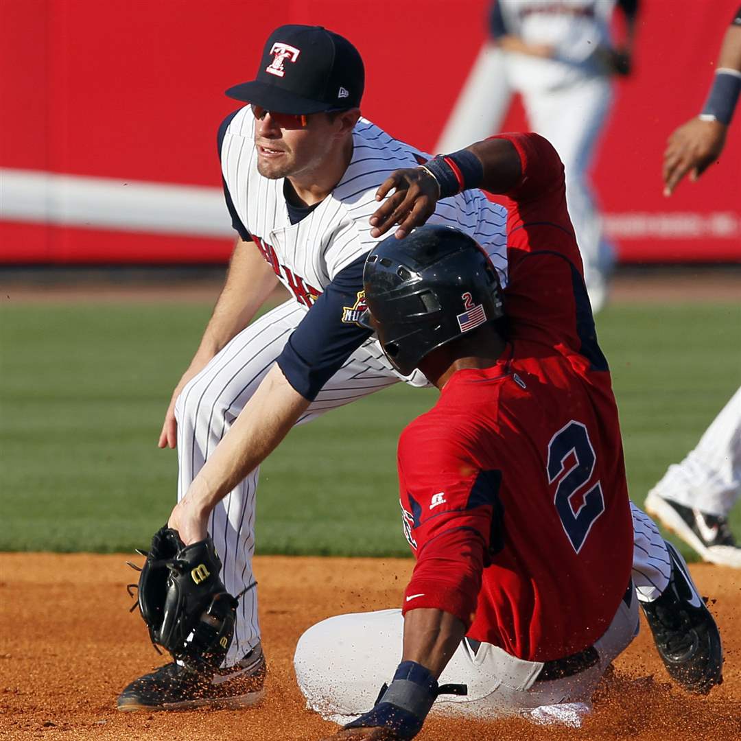 Hens-Justin-Henry-SOx-Tony-Thomas