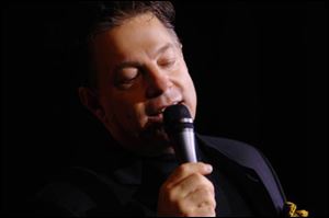 Steve Lippia will present Simply Sinatra with the Toledo
Symphony at 8 p.m. Saturday at the Stranahan.