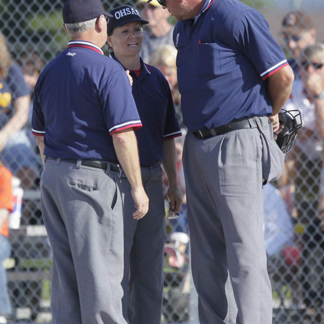 Officials-confer