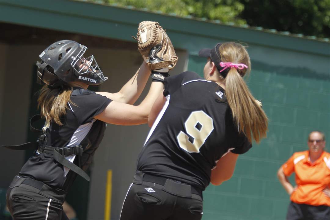 Perrysburg-catcher-Kimmy-Granata-beats-pitcher-Felicia-Eisenbrandt