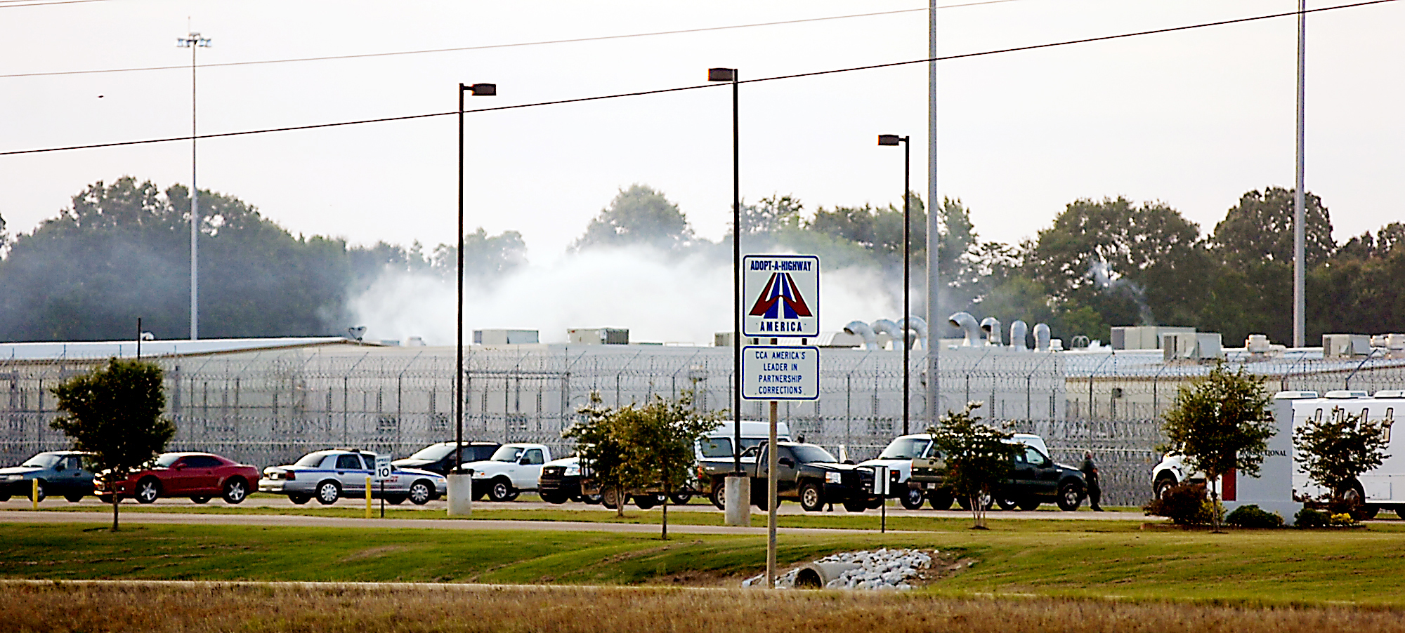 Riot at Mississippi prison leaves 1 guard dead, 8 injured before being