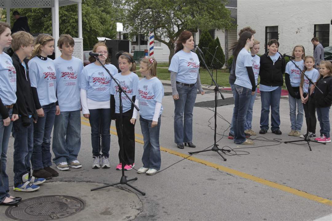 Betsy-Hermann-Perrysburg-Musical-Theatre-The-Sound-of-Music