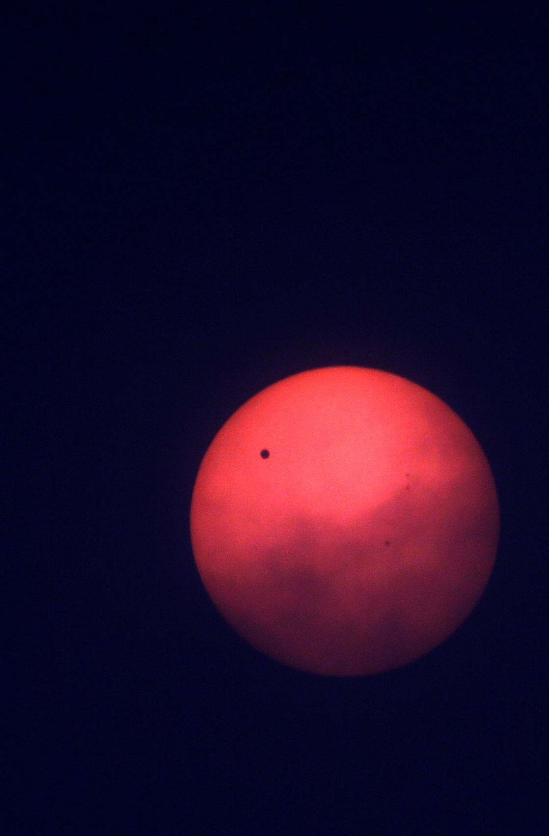 Venus traveling across sun reminds Earthlings of solar ...