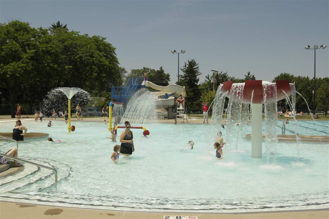 pburg-pool-amenities