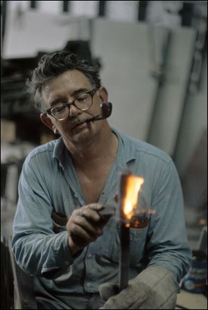 At the 1962 workshop, Dominick Labino brought marbles that, when melted, were malleable enough to blow into simple shapes.