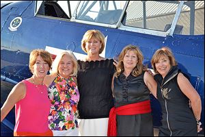 Holly Bennett, Debbie Paul, Alicia A. Wagner, Belinda Cavins, and Phyllis Deaton of the Camp Courageous Committee.