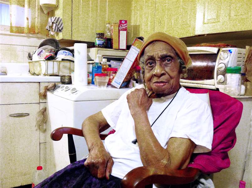 Toledoan-92-mistakenly-shoots-officer