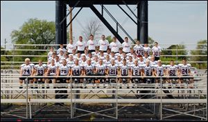 FROM LEFT (Players):
Row 1: Marcus Miller, Cody Spoon, Colton Greer, Spencer
Nauth, Jimmy Brown, Jerry Brown, Cody Wilson,
Michael Jones, Brock Wilson, Dalton Buck, Brandon
Ishmael, Nick Siferd, Ronnie Scott and Sam Colich
Row 2: Brandon McGuire, Kenny Beeker, Andrew Nauth,
Mitch Schroeder, Clay Dysert, Dalton Auchmuty, Andrew
Gibson, Zach Harris and Patrick McStraw
Row 3: Logan Hendren, Dylan Miller, Jordan Overton,
Damian Eaken, Chas Shoop, Clay Grubb, Trey Hanes,
Jacob Beeson and Gabe Rader.
Row 4: Unidentified, Unidentified, Austin Davis, Unidentified,
Saul Blank, Noah Delacerda and Nick Kepling.
