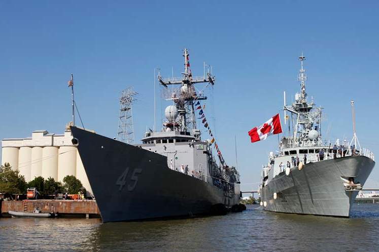 HMCS-Quebec-USS-De-Wert-docked