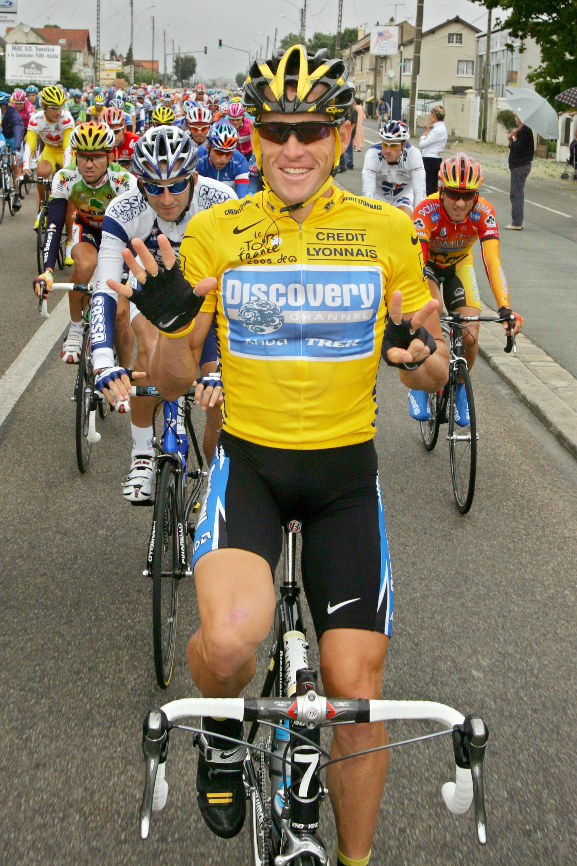 USADA erases Lance Armstrong&#039;s career, including 7 Tour de France