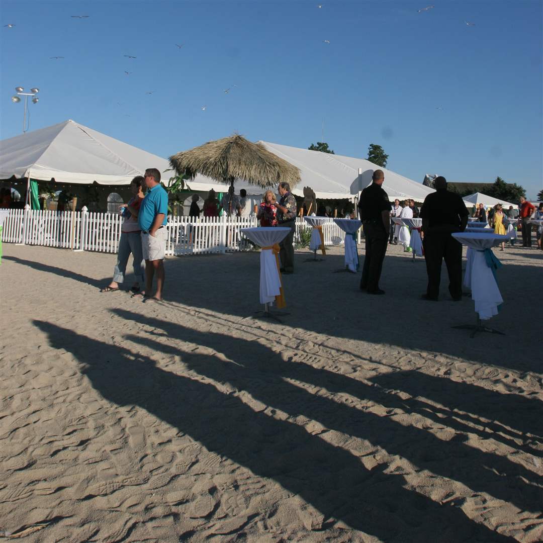 Barefoot-Beach-Maumee-Bay