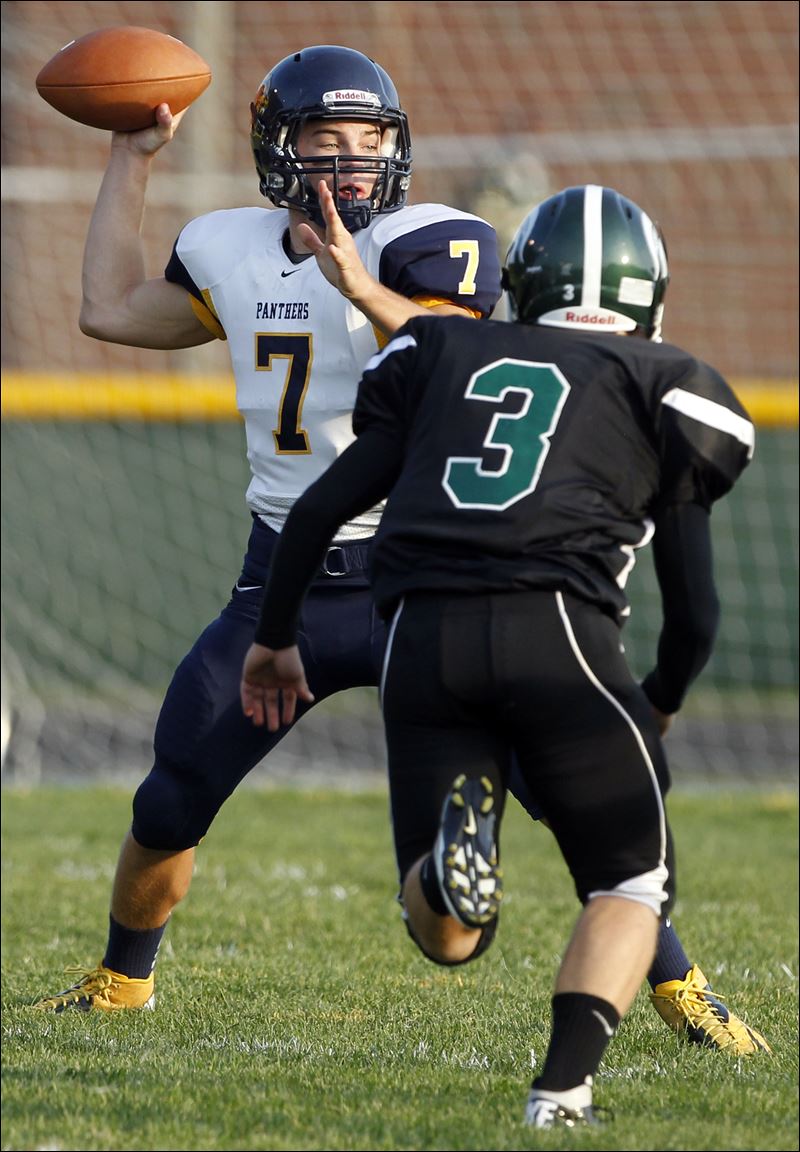 Whitmer runs through Spartans, wins in shutout Toledo Blade