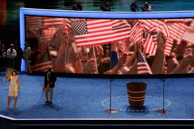 Democratic-Convention-mrs-obama-waves