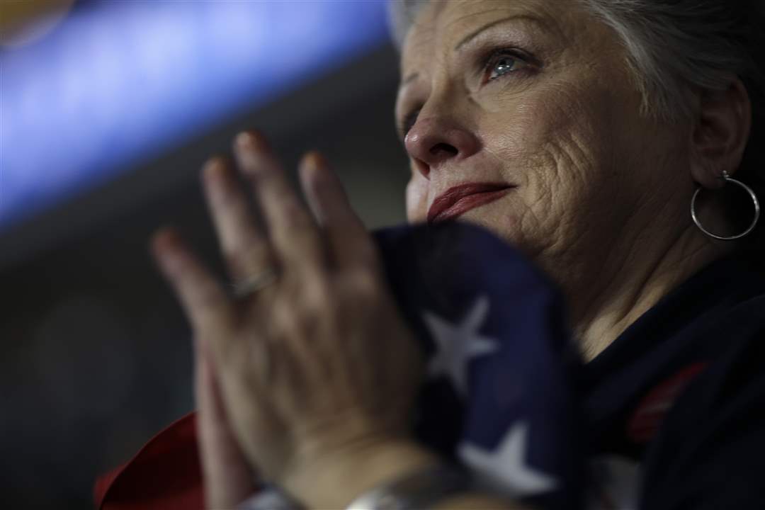 Democratic-Convention-woman-flag