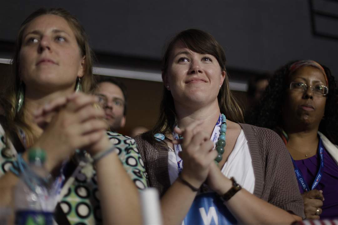 Democratic-Convention-women-clap