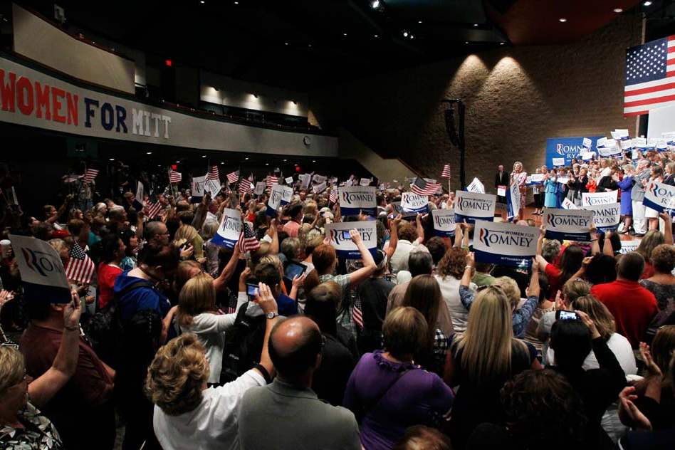 Ann-Romney-speaks-during-a-Women-for-Mitt-1