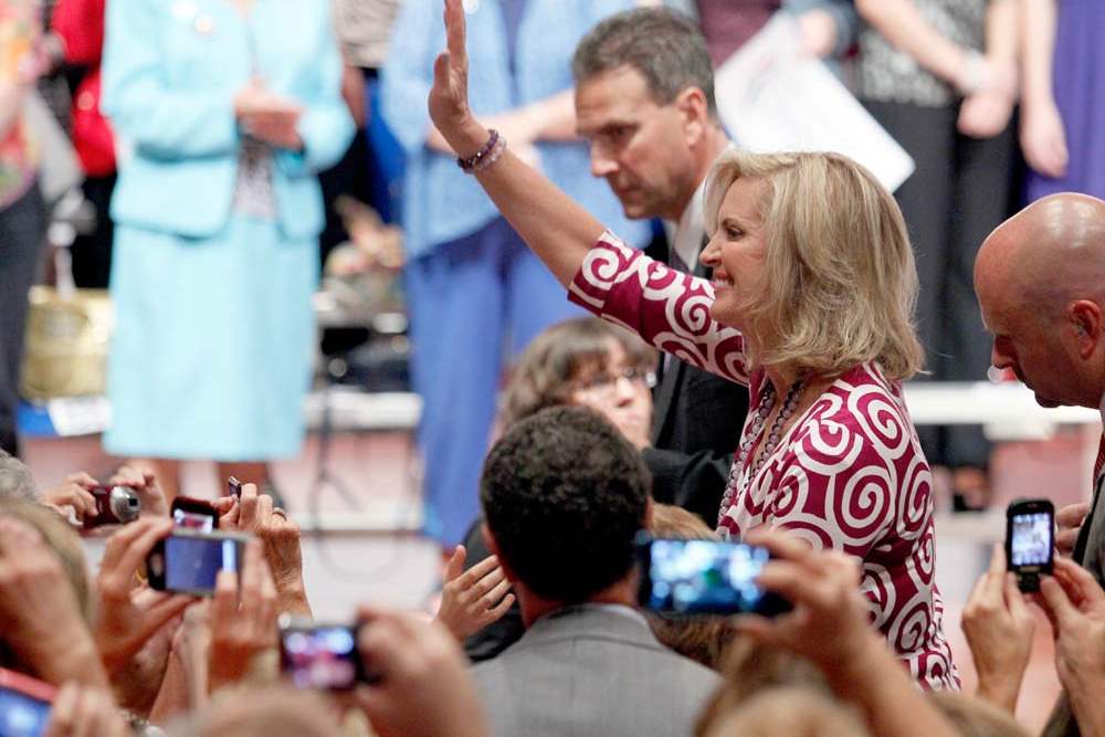 Ann-Romney-waves-to-supporters-after-speaking
