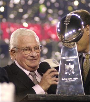 Baltimore Ravens owner Art Modell is seen with the Vince Lombardi Trophy after the Ravens beat the New York Giants 34-7 in  Super Bowl XXXV Jan. 28, 2001.
