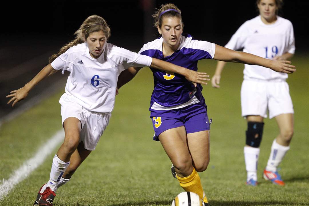 Maumee-AWHS-soccer-Brown
