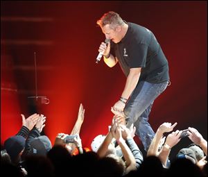 Rascal Flatts member Gary LeVox performs Thursday at the Huntington Center in Toledo.