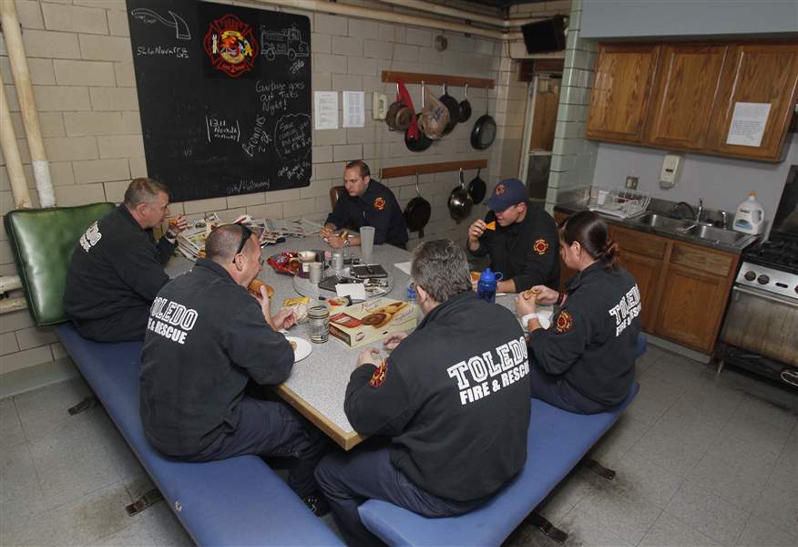 fire-station-6-lunch