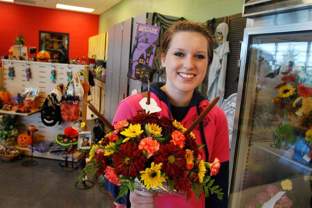 Floral-Design-and-Greenhouse-Production-program-student-Abby-Lutes