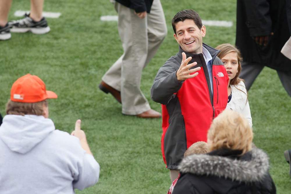 Paul-Ryan-BGSU-chatting