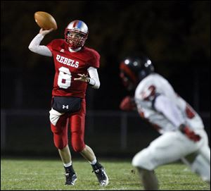 Bowsher junior quarterback Mac Jewell has completed 61 of 113 passes for 757 yards.