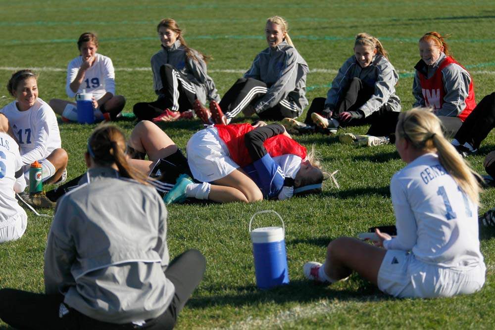 district-soccer-postgame-stretches
