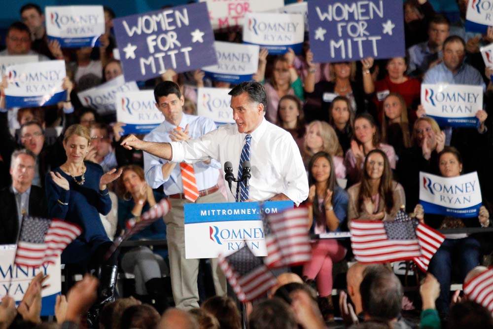 Republican-presidential-nominee-Mitt-Romney-speaks-to-the-crowd