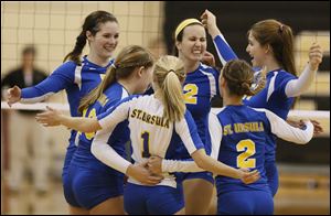 St. Ursula advanced with a Division I district volleyball championship Saturday in Perrysburg.