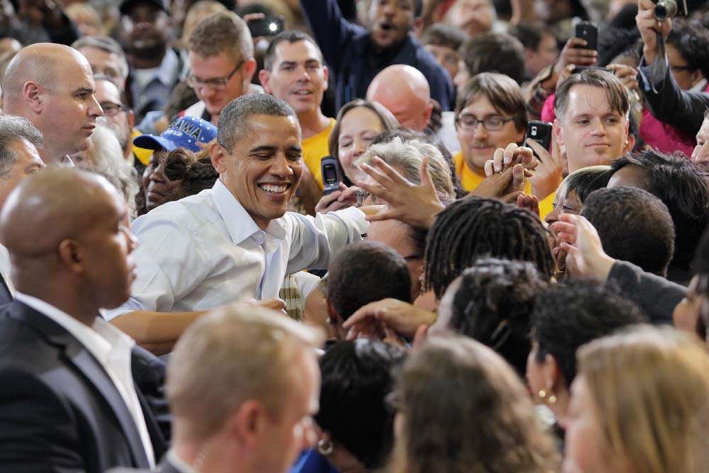 President-Barack-Obama-shaking-hands-1