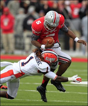 Ohio State quarterback Braxton Miller  completed 12 of 20 passes for 226 yards and two touchdowns.