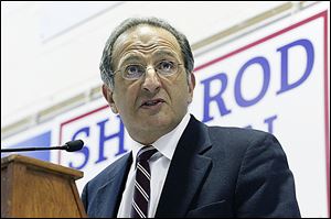 James Zogby, founder and president of the Arab-American Institute, speaks during the annual Chicken Paprikas Dinner at St. Stephen’s Hall  on Sunday.