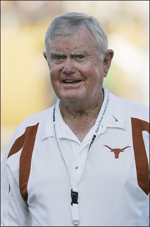 Former Texas coach Darrell Royal
