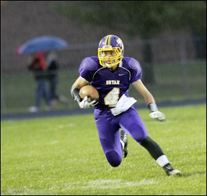 Bryan's Elijah Bogosian has 52 catches for 705 yards. The Golden Bears won the NWOAL championship.