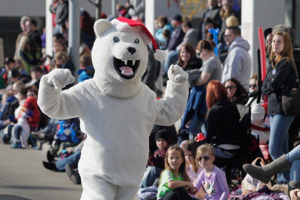 Holiday-Parade-polar-bear
