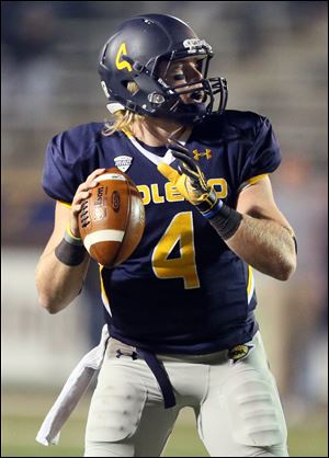 Mak­ing his first start since the sea­son opener at Ari­zona, Austin Dantin threw for five touch­downs